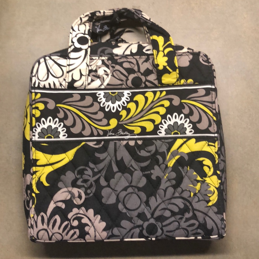 (RETIRED) Vera Bradley Tech Bag in Baroque
